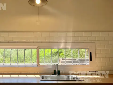 Casa 2 ambientes con 1 baño