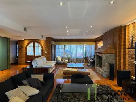 Casa 5 ambientes con 5 baños
