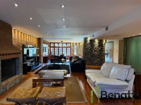 Casa en Venta en Barrio Naón, USD 700.000