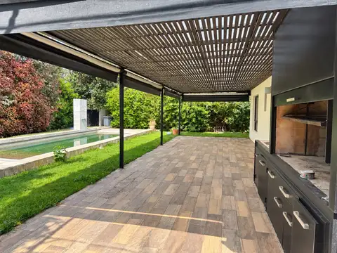Casa en Alquiler de 4 dormitorios