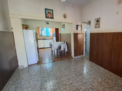 VENTA CASA 3 AMB COCHERA EZPELETA QUILMES