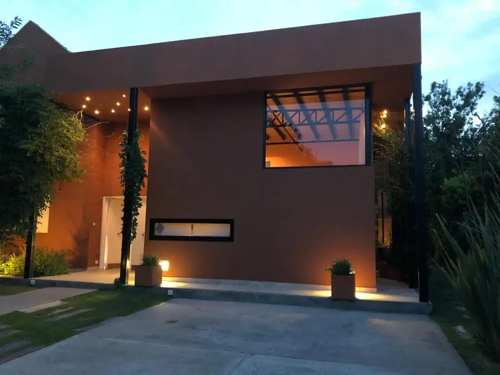 Casa en Venta en Country Club Los Cardales