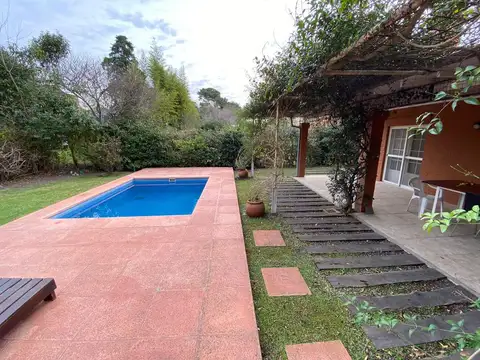 Casa en Venta con cochera