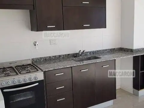 ESCALADA AV 500, Piso 1