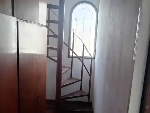 Depto Tipo Casa en Alquiler de 3 ambientes