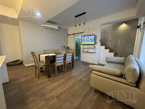 Depto Tipo Casa en Venta de 4 ambientes