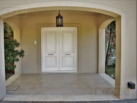 Excelente casa en venta con renta en Tortugas CC, Ruta Panamericana Pilar km 38,5