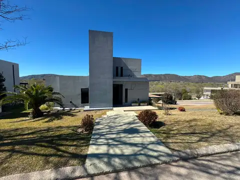 Avenida Perito Moreno 1700