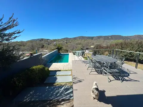 Casa en Venta en Villa Carlos Paz, USD 400.000