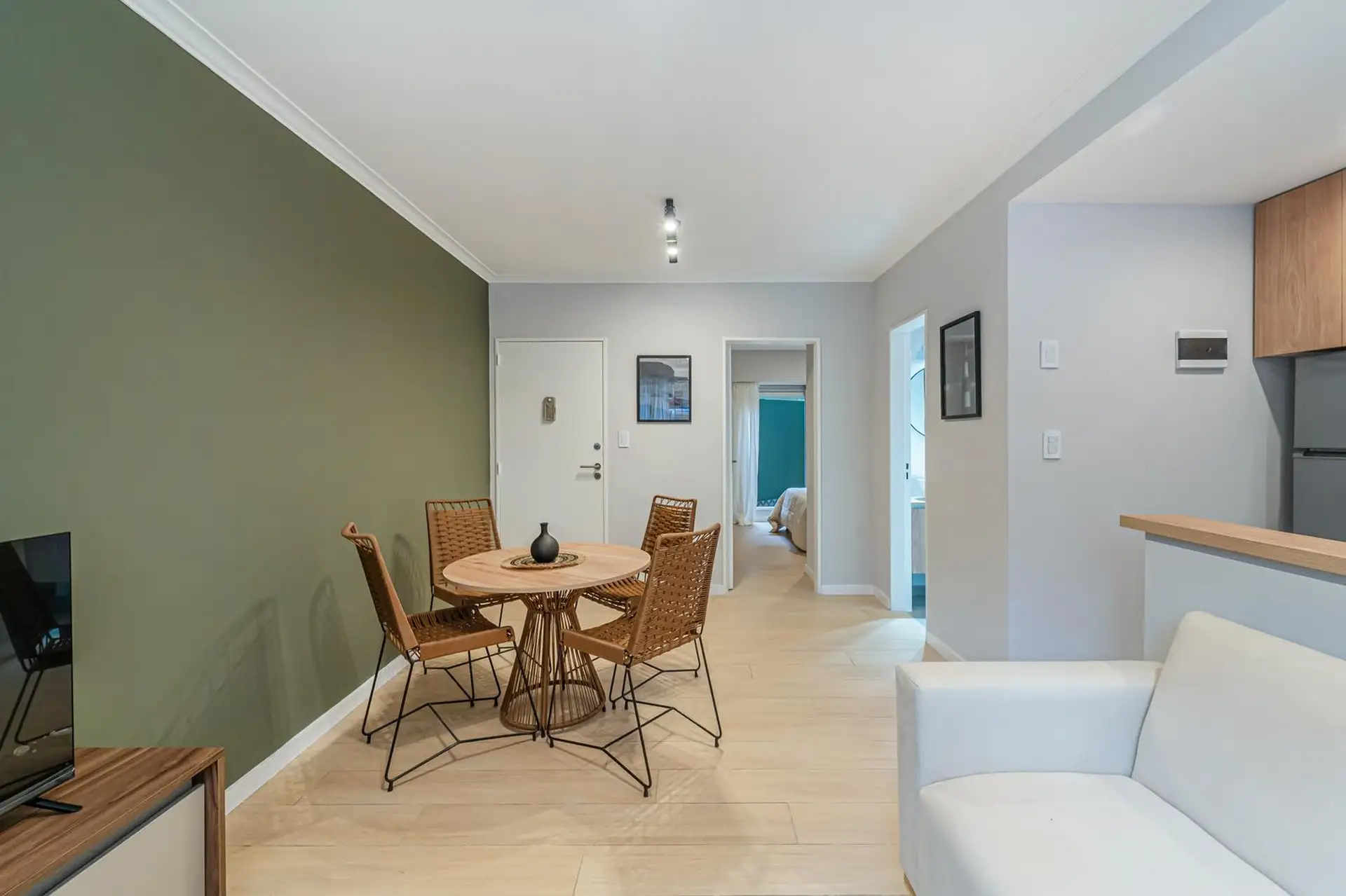 Depto 2 amb, 40m² con patio — Paseo Aldrey