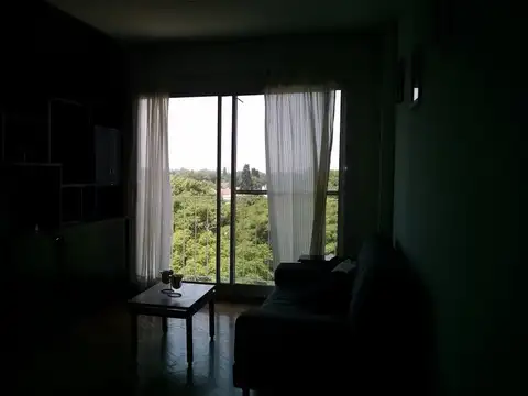 Departamento en Alquiler en La Lucila, $ 800.000
