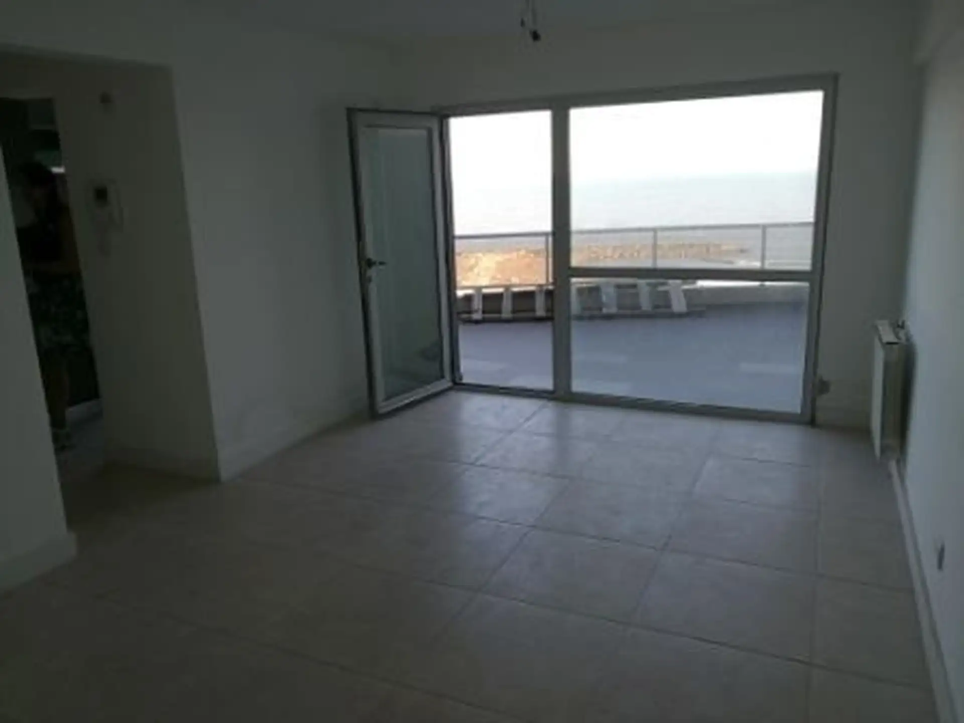 Excelente 2 ambientes a estrenar con gran vista al mar y ciudad y cochera opcional