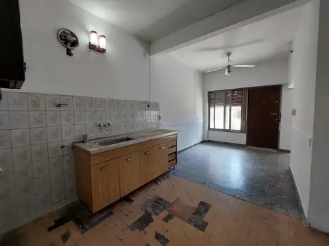 Depto Tipo Casa en Venta 60 años
