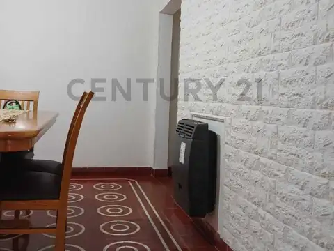 Casa 5 ambientes con 2 baños