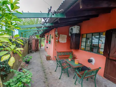 Casa 3 ambientes con 2 baños