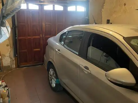 Depto Tipo Casa 5 ambientes con 2 baños