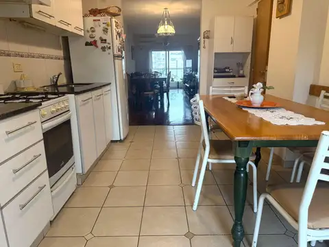 Venta Departamento 2 dormitorios,  cochera y amenities - BROWN 2000