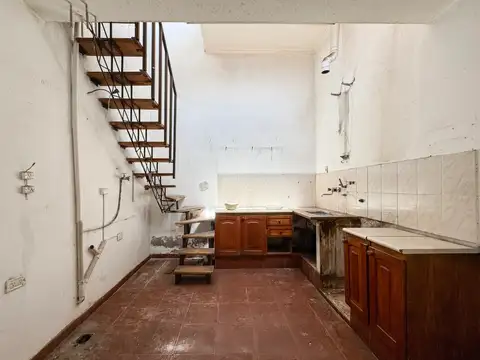 Venta Lote o casa a reciclar. Barrio La Perla