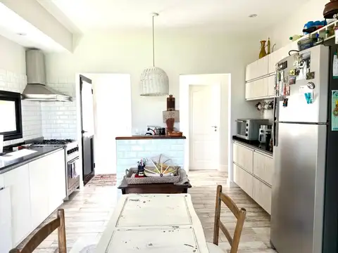 Casa en Alquiler Temporal con 3 cocheras
