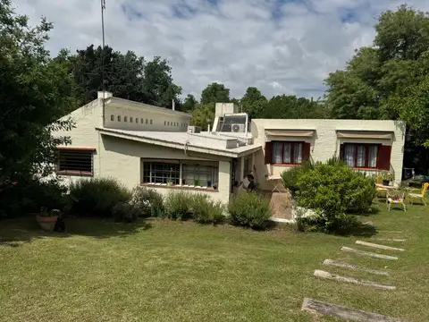 Casa 7 ambientes con 3 baños