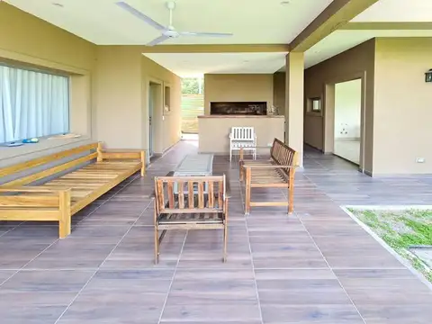 Casa en Alquiler Temporal en Valle Claro, USD 4.200