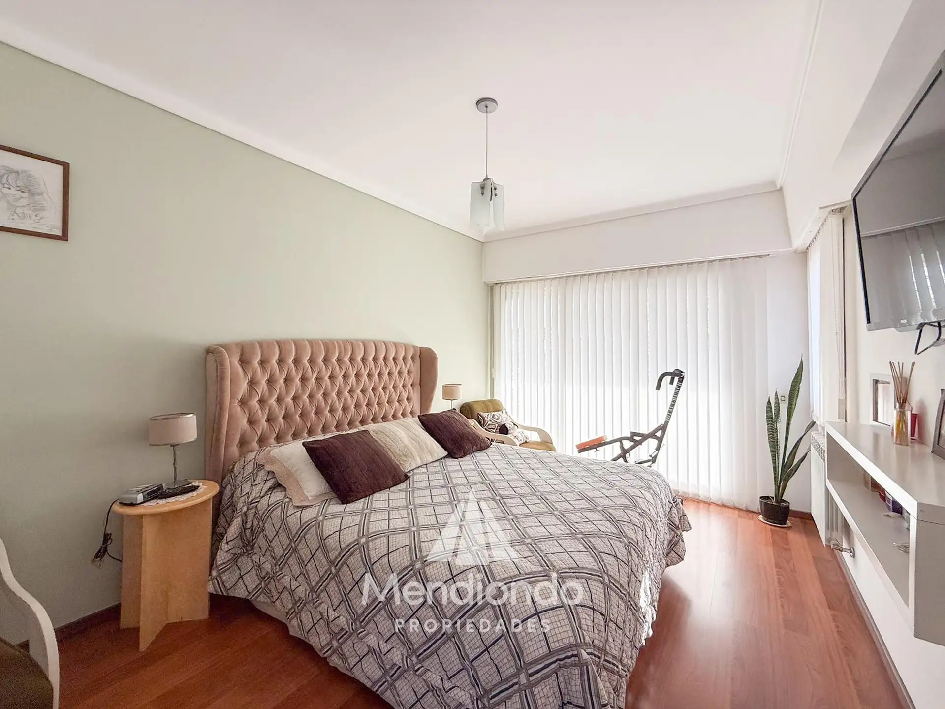 Casa 5 ambientes con cochera y Quincho en Güemes (Stella Maris)