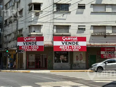 EXCELENTE LOCAL EN ESQUINA AV. CORDOBA Y LAPRIDA