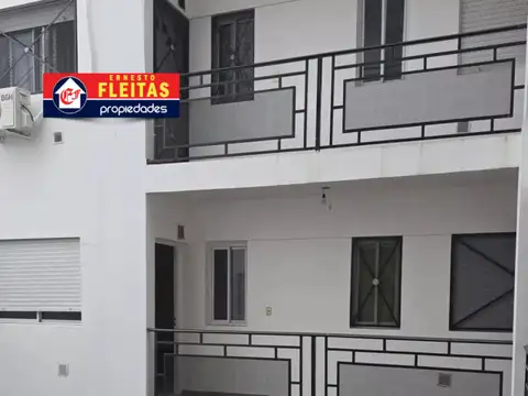 Almafuerte 1000, Piso 1