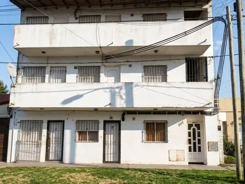 Depto Tipo Casa Monoambiente con 1 baño
