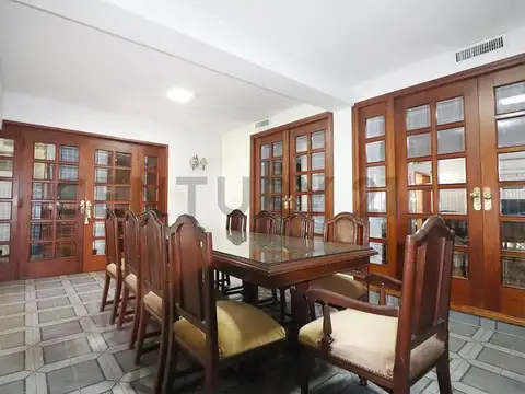 Casa 5 ambientes con 2 baños