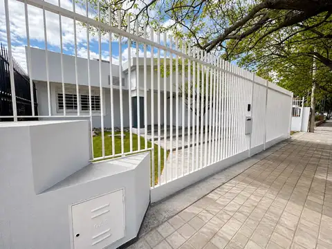 Casa en Alquiler de 4 dormitorios