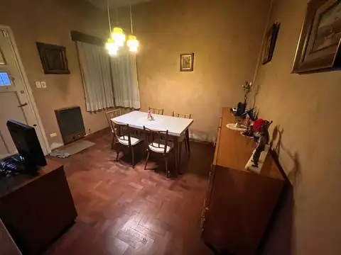 Casa 4 ambientes con 1 baño