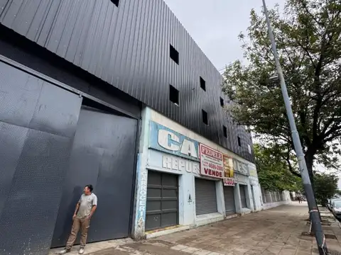 VENTA DE  GALPÓN EN MATADEROS 