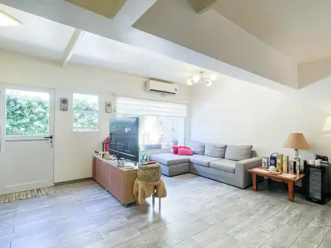 Depto Tipo Casa en Venta de 4 ambientes