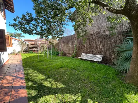Casa en Venta con 1 cochera