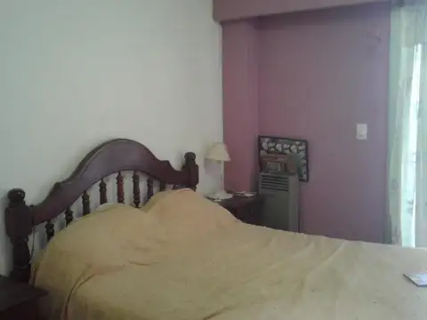Depto Tipo Casa 4 ambientes con 2 baños
