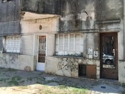 CASA PLANTA ALTA 3 DORMITORIOS- Barrio IndustrIal