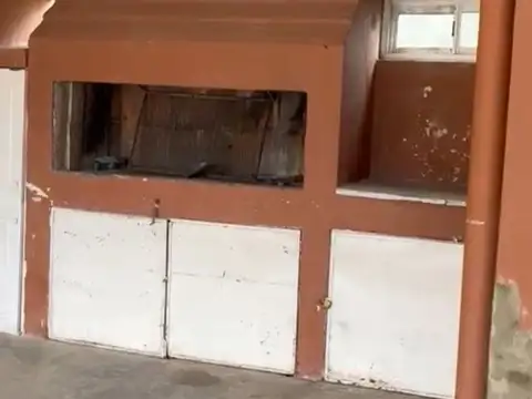 Casa en Alquiler con 1 cochera