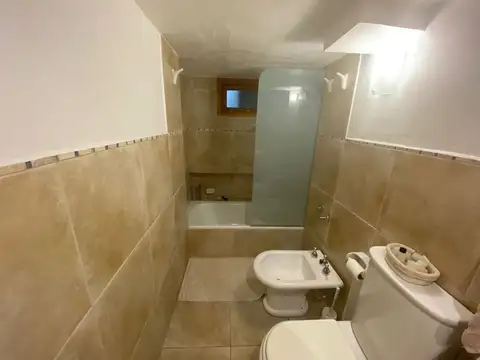 Casa 7 ambientes con 3 baños
