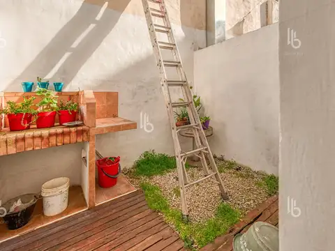 Depto Tipo Casa en Venta con 1 cocheras