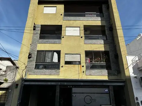 DEPARTAMENTO 3 AMBIENTES CON COCHERA Y BALCON!