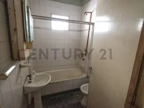 berutti 2600, Piso 0