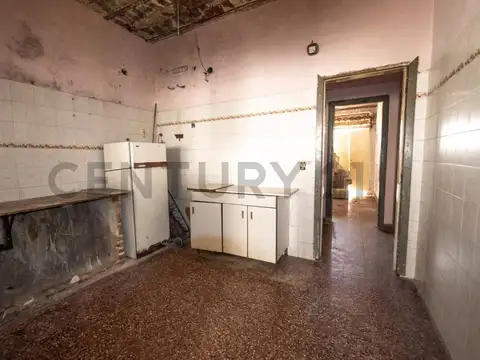 CASA A REFACCIONAR  PARA INVERSOR O PROYECTO INMOBILIARIO
