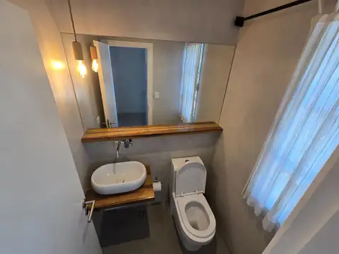 Casa 6 ambientes con 4 baños