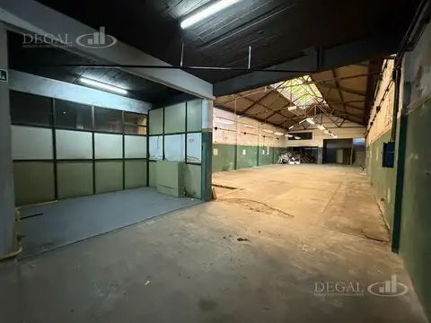 Galpon en Venta 55  mts Fondo