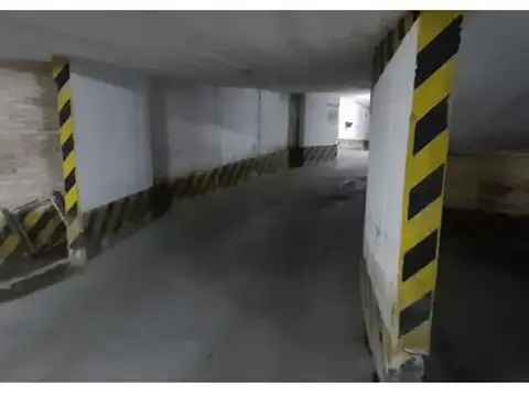 Alquiler temporario cochera en edificio de cocheras Miramar