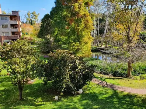 Departamento en Venta en Villa del Lago, Champagnat, Pilar.