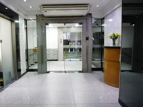 Oficina Monoambiente con 4 baños