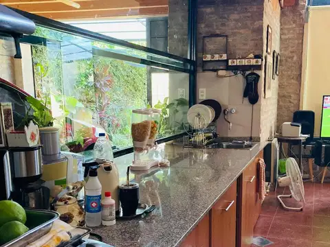 CASA EN ALQUILER  DE DOS PLANTAS B.MIRADOR DEL PUENTE AV. BS AS AL 300