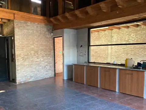 AVENIDA BUENOS AIRES AL 300